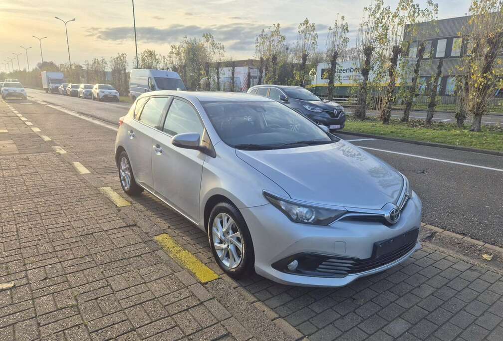 Toyota Auris 1.3 - Cruise Controle - P. Camera + Garantie