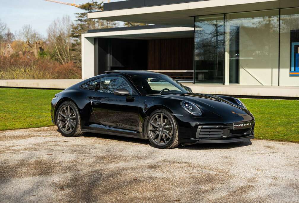 Porsche .2 CARRERA T/MANUAL GEARBOX/PANO/BOSE/CHRONO/PDLS+