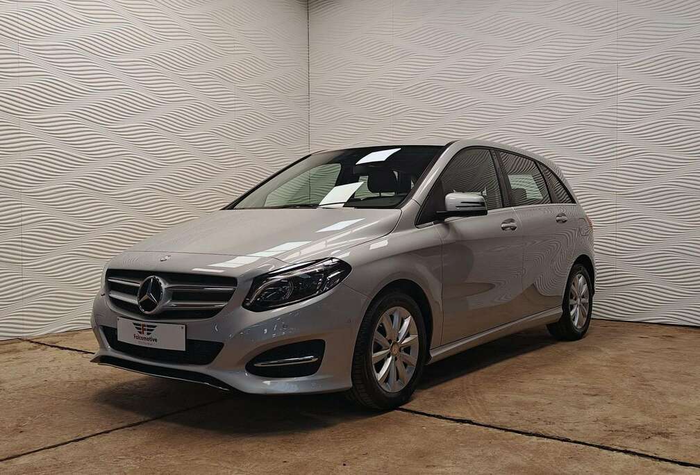 Mercedes-Benz AUT*NAVI*PDC*LED*32.589 km*