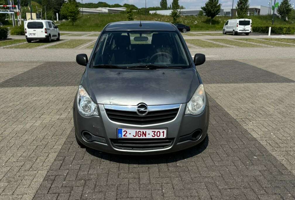 Opel Opel Agila 1.0 Essence  2011  Euro 5