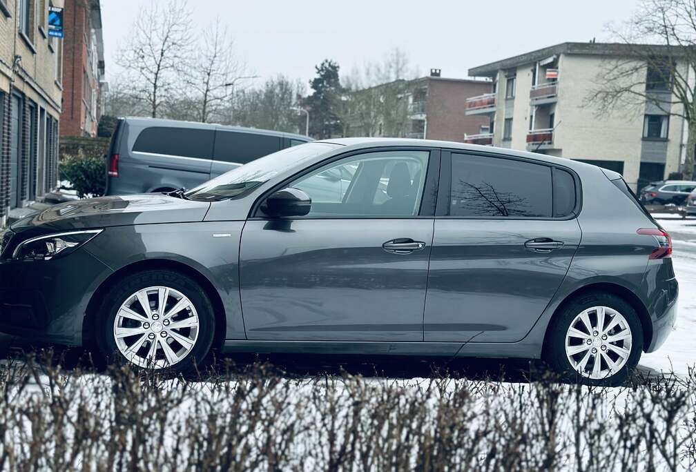 Peugeot 120 VTi Style