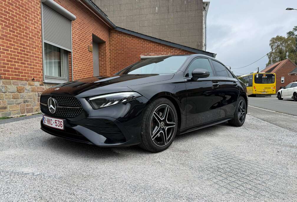 Mercedes-Benz A 180 AMG Line