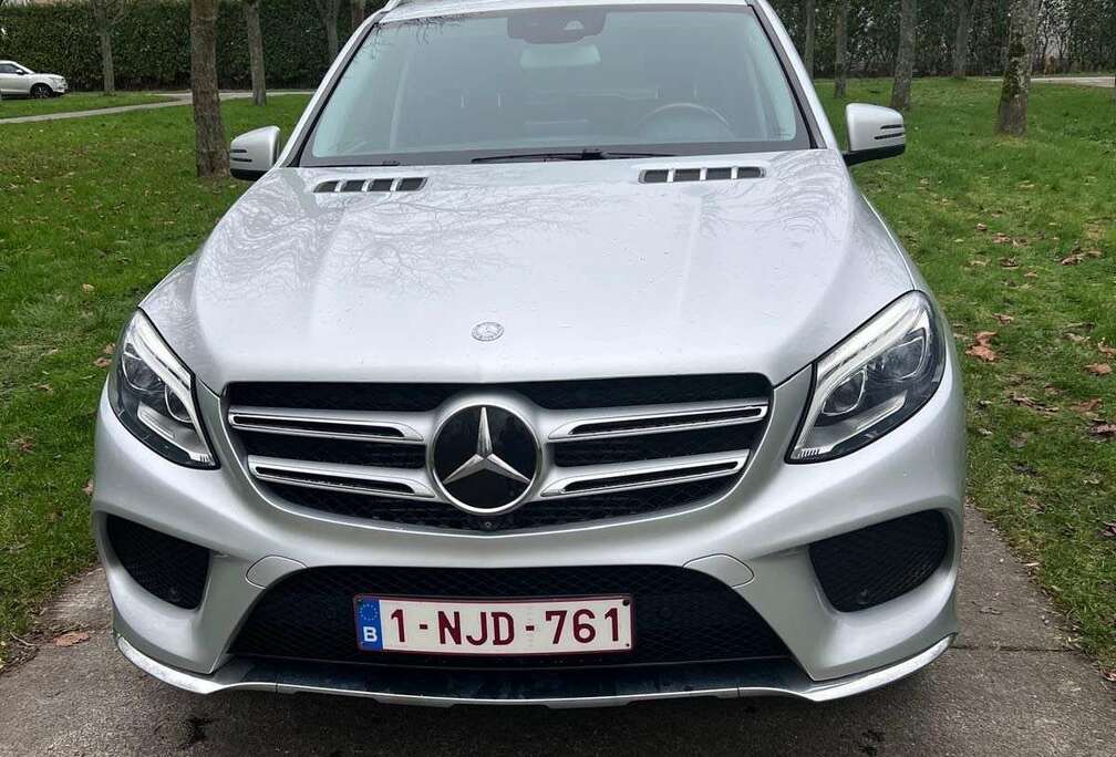 Mercedes-Benz d Coupe 4Matic 9G-TRONIC Exclusive