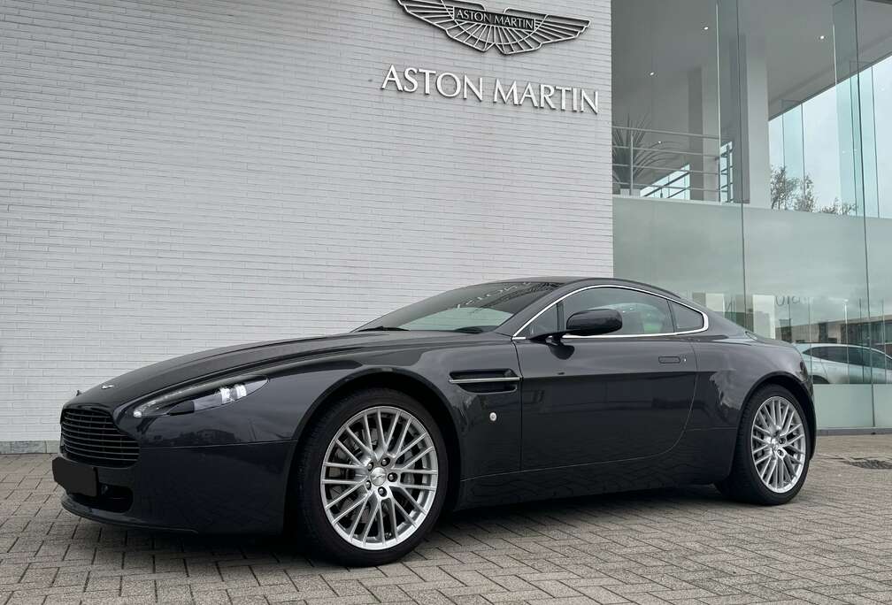 Aston Martin V8 Vantage