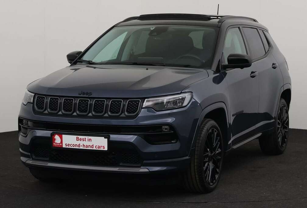 Jeep 1.5i  MHEV TURBO T4 DCT7 + A/T + GPS + LEDER + CAM