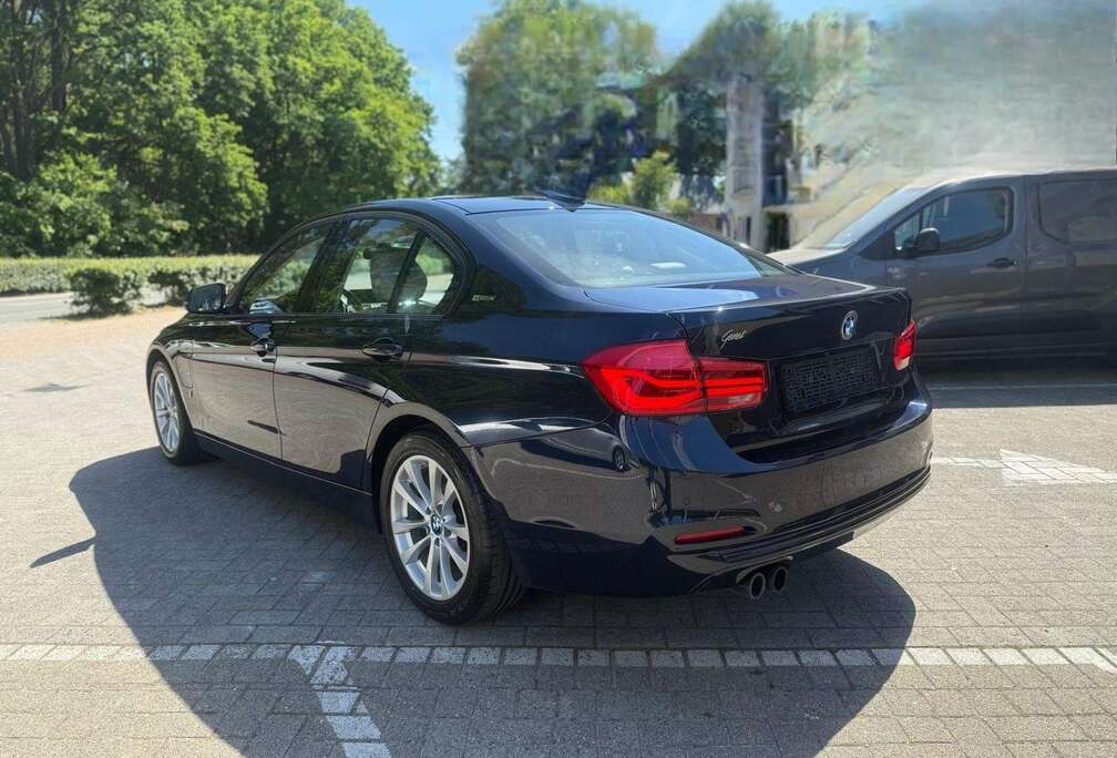 BMW 330e iPerformance Luxury Line