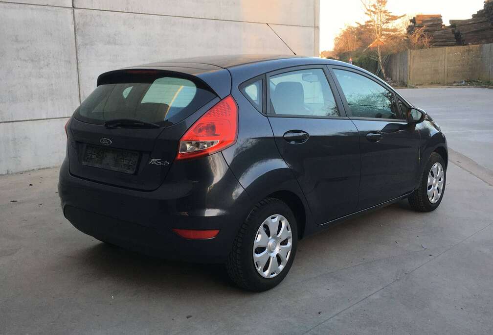 Ford 1.3 benzine 2010 alleen 62000km*euro5*LEZ OK*GARANTIE*AIRCO*1STE EIGENAAR*