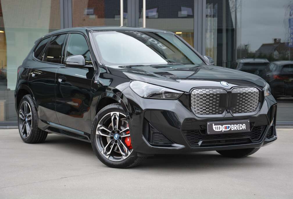 BMW eDrive20 M-Sport Pro/ACC/HUD/360Cam/Keyless/19\