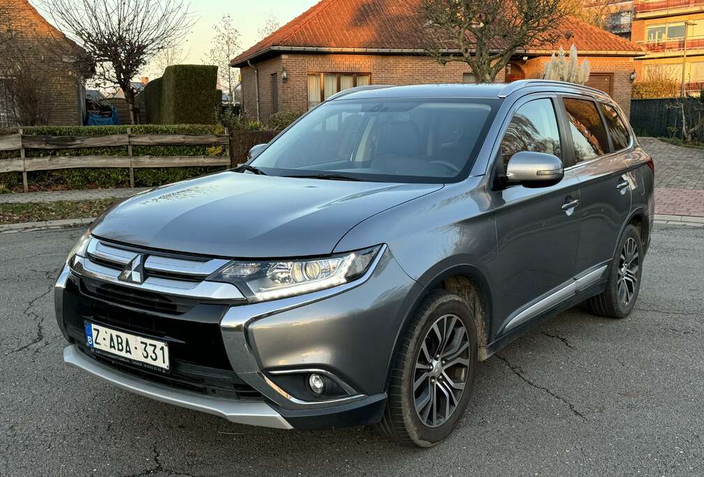 Mitsubishi 2.2 DI-D 150 4WD Intense Gps Airco Camera 7places