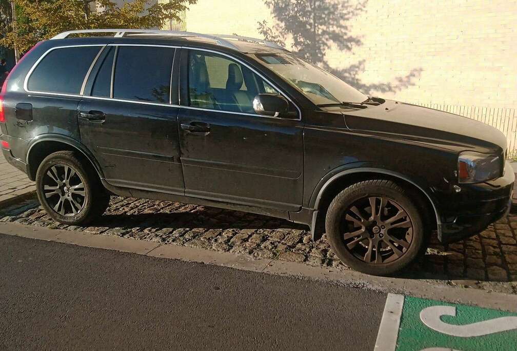 Volvo D5 Executive 7pl. AWD Aut. 200