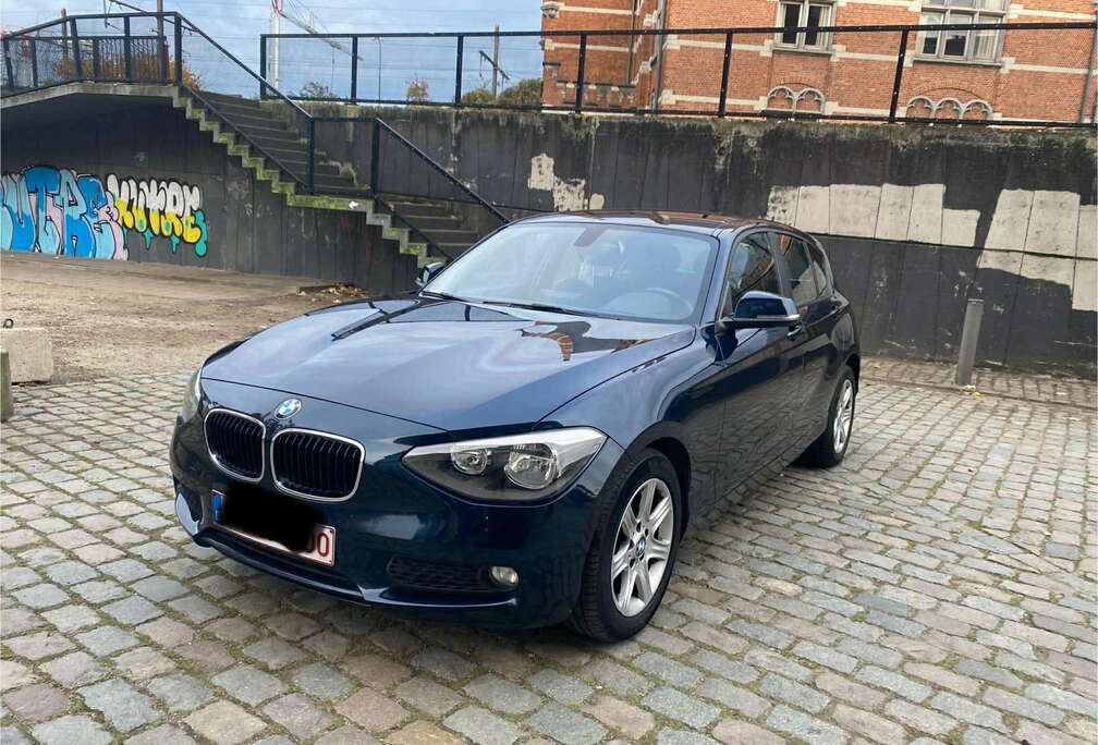 BMW 155.000km , automaat , 5 deurs , parkeersensoren