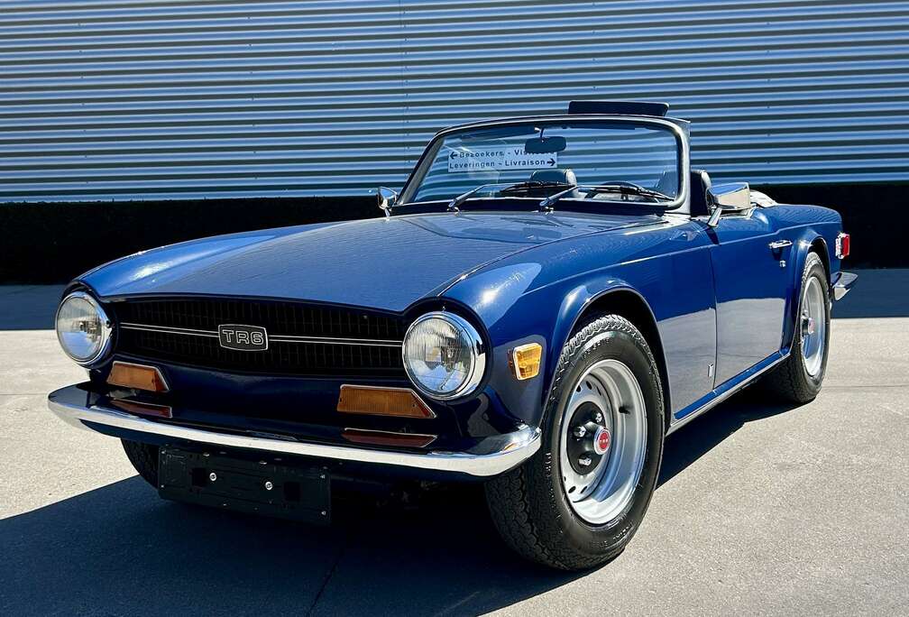 Triumph Matching / Restored / SU carbs / Electronic Ign