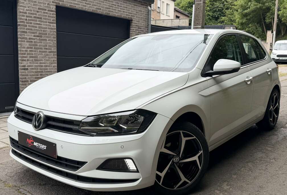 Volkswagen VOLKSWAGEN POLO - 1.0i - CAPTEUR AV/AR - JANTE R LINE 17\