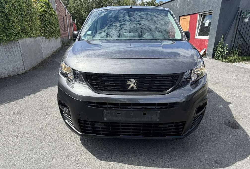 Peugeot 1.5 BlueHDi L2 Prète à Immatriculer