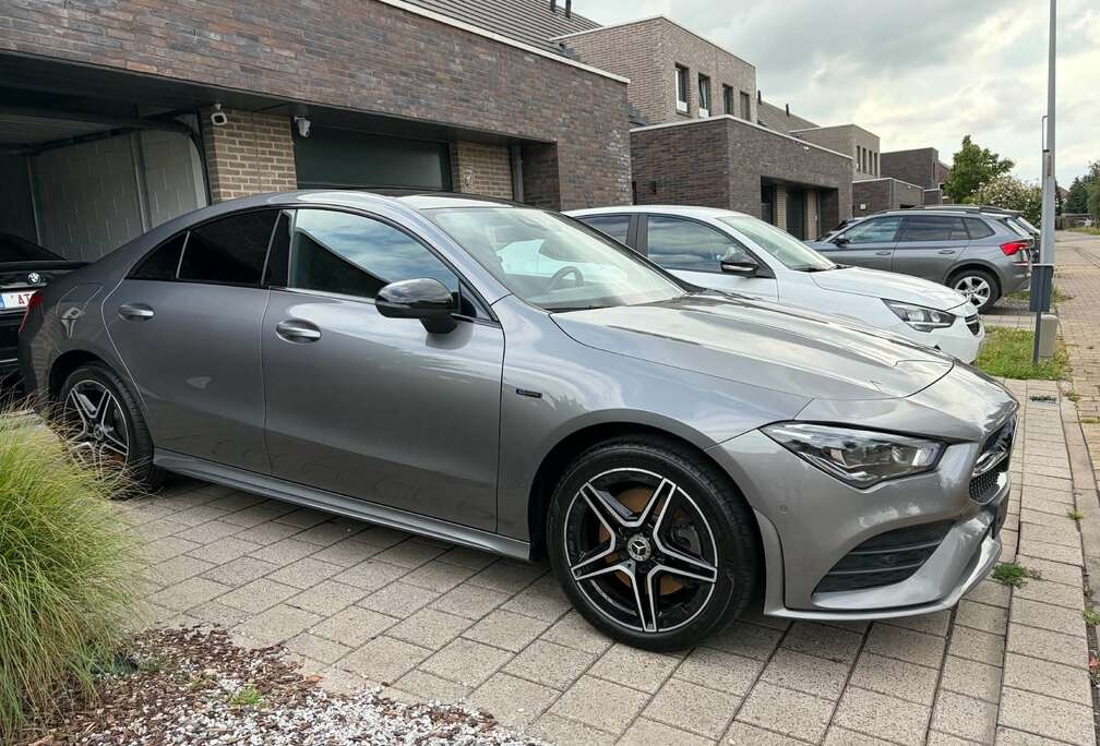 Mercedes-Benz Mercedes-Benz CLA 250 e Coupé AMG Line | Pano | Bu