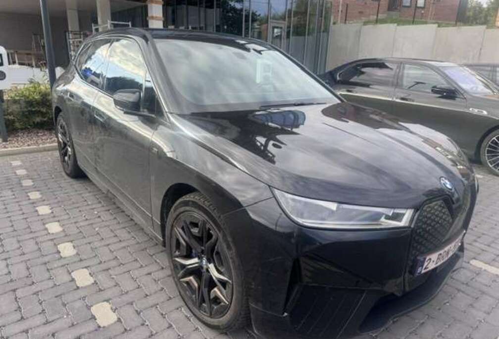 BMW iX 111.5 kWh M60