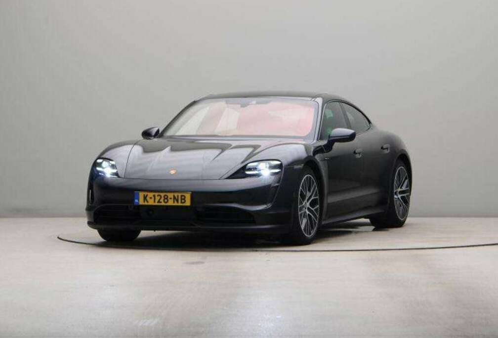 Porsche Taycan 79.2 kWh Taycan 4S