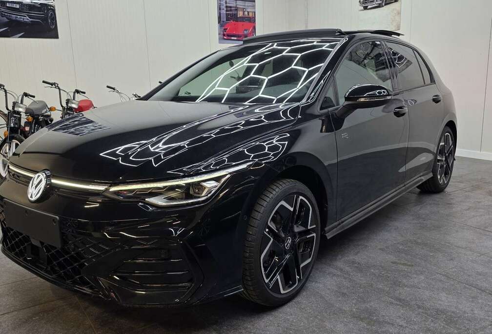 Volkswagen Golf 1.5 eTSI OPF DSG R-Line panodak Nieuw