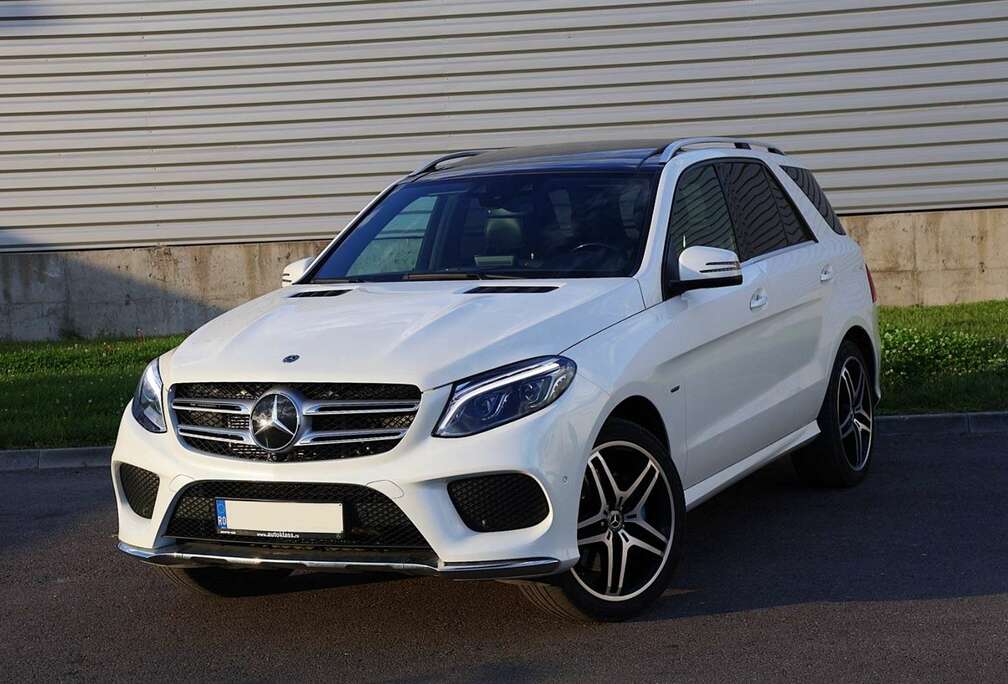 Mercedes-Benz e 4Matic 7G-TRONIC AMG Line