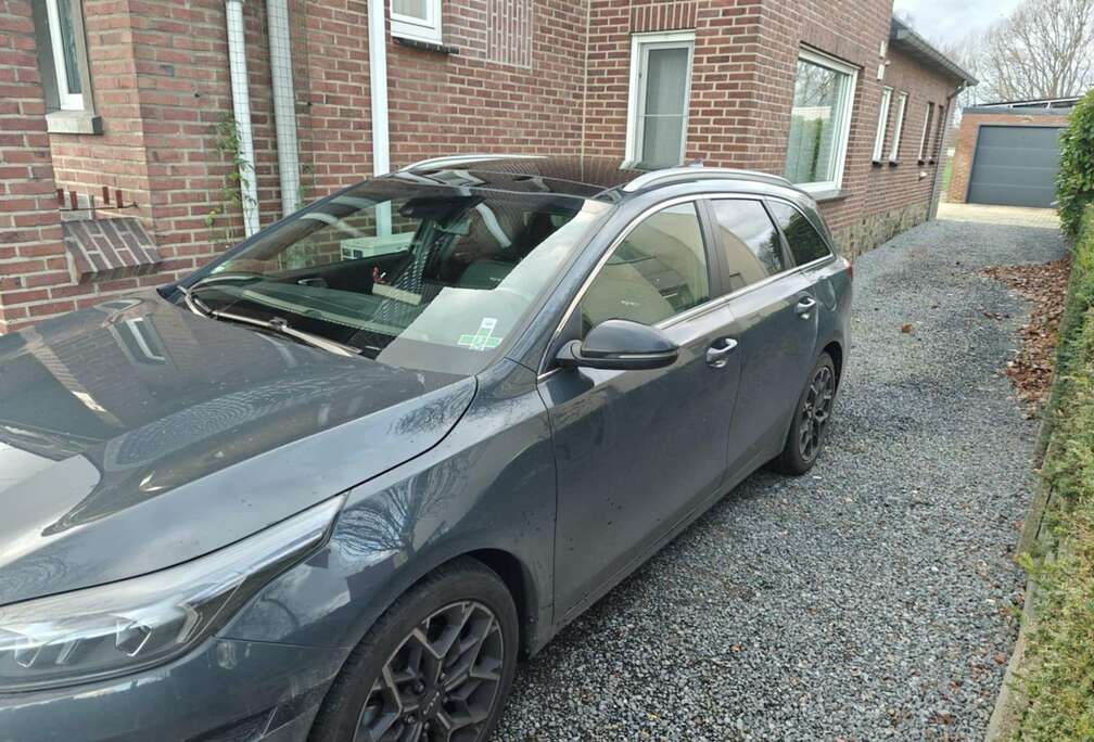 Kia Ceed SW 1.5 T-GDI DCT7 OPF GT Line