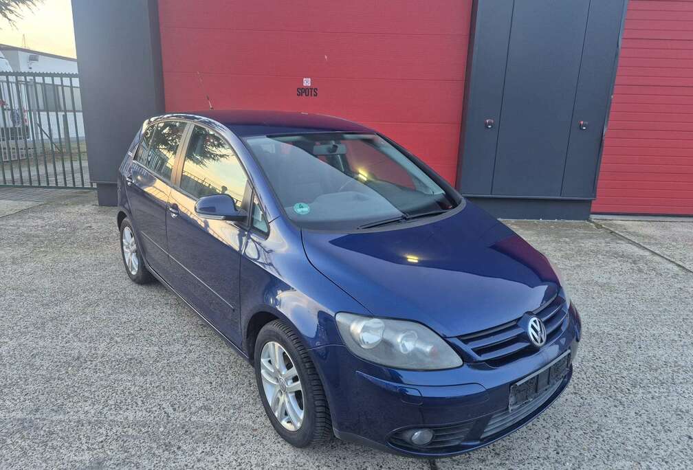 Volkswagen 1.6i - Airco - Zetelverwarming - Cruise Controle