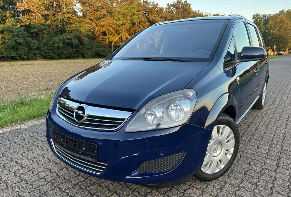 Opel Zafira 2.2i YH Cosmo