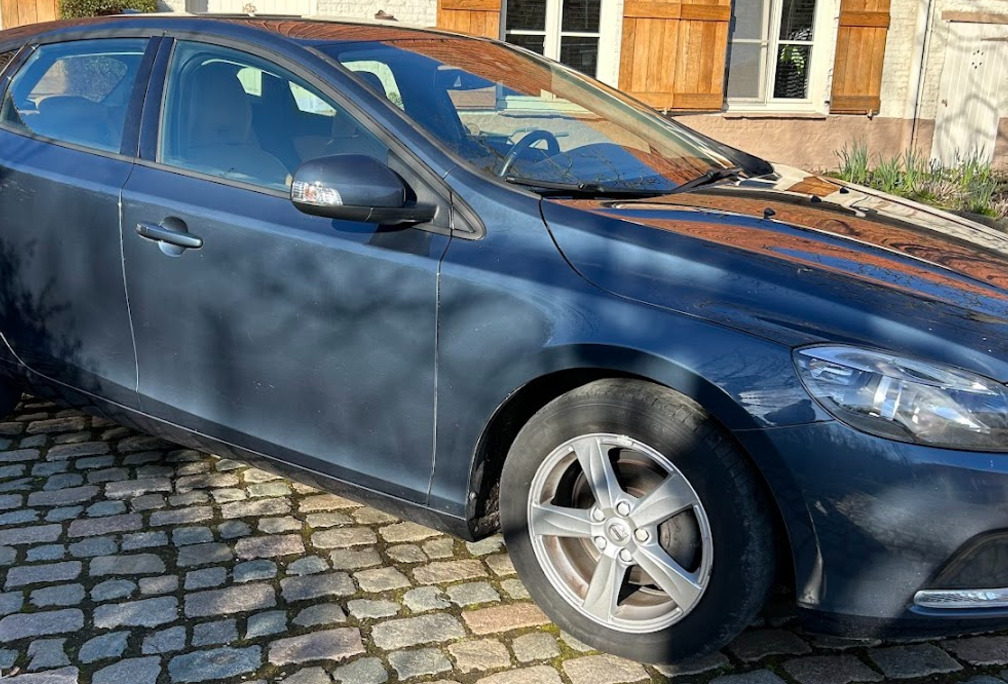 Volvo V40 1.6 D2 Summum R-Design