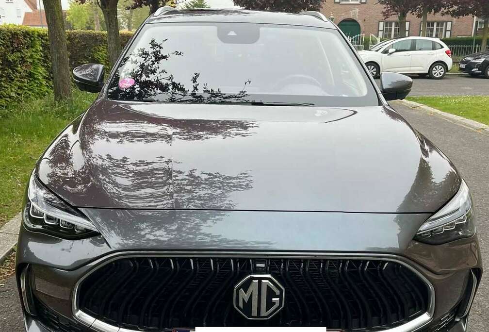 MG HS 1.5 T-GDi Luxury DCT