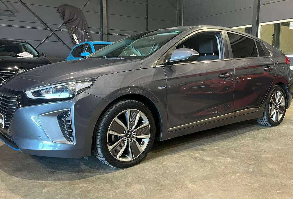Hyundai PHEV 1.6 GDi Style DCT /Trekhaak/Gekeurd voor verkoop/Camera/Adaptive/Keyless/DAB...