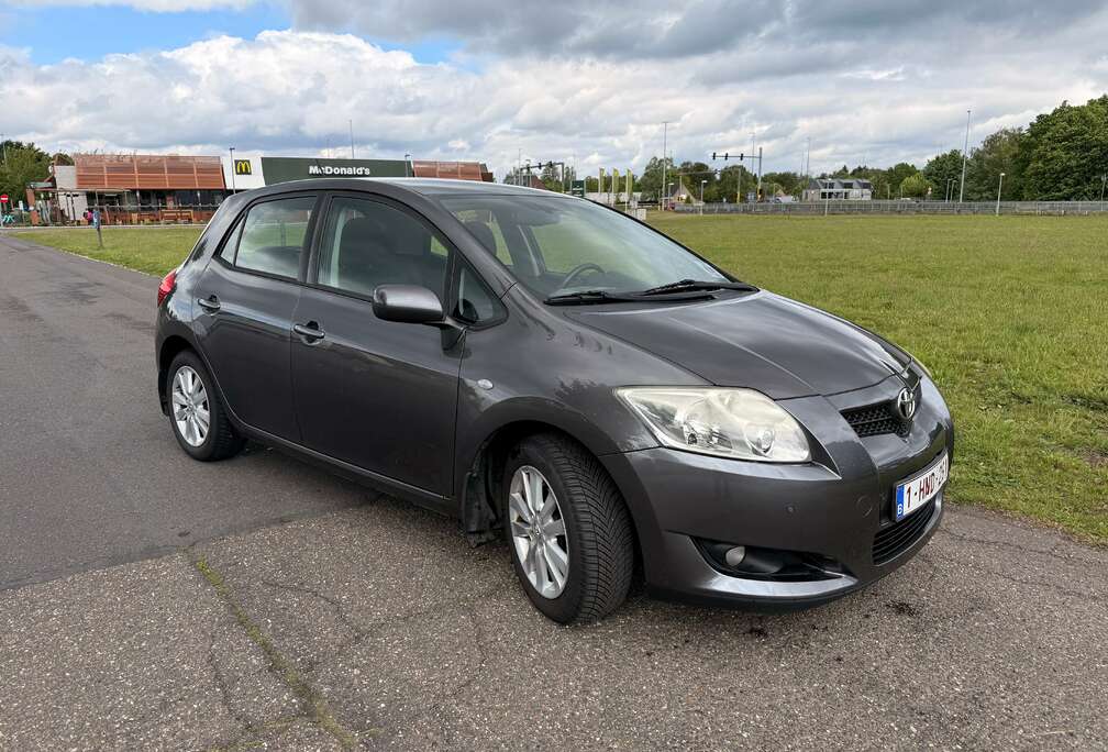 Toyota Auris 1.6i Dual VVT-i Linea Sol