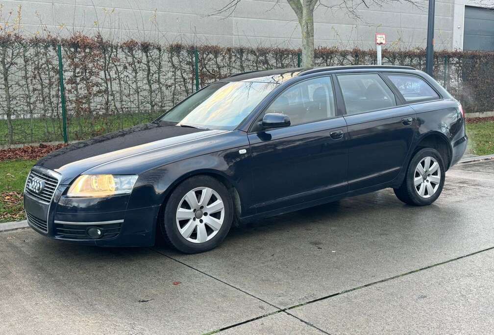 Audi A6 Avant 2.4i V6 24v Multitronic