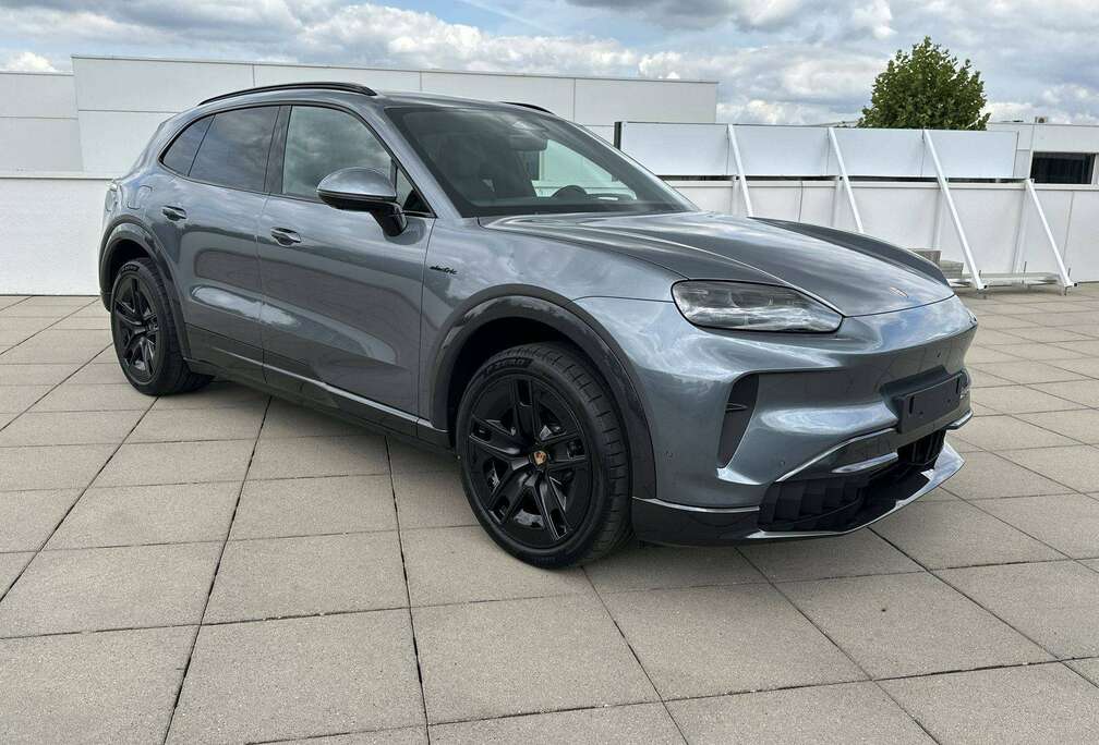 Porsche ELECTRIC Trekhaak Pano Dak 22\