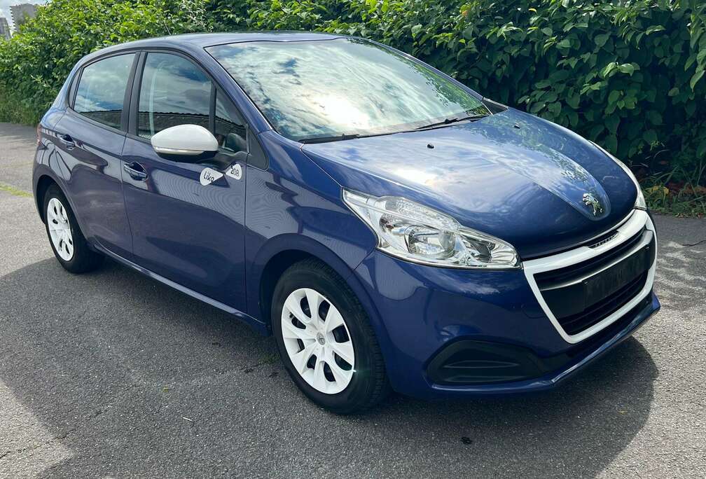 Peugeot Peugeot 208 Like 1.0i 10/2016 - 109.700 km Eerste