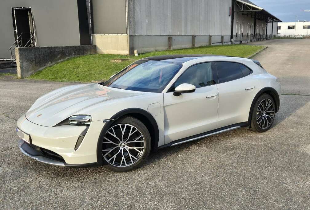 Porsche Taycan 4 Cross Turismo