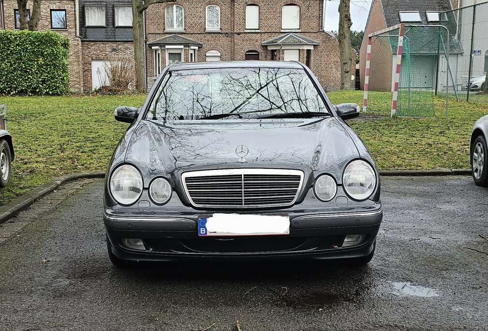 Mercedes-Benz E 200 Elegance
