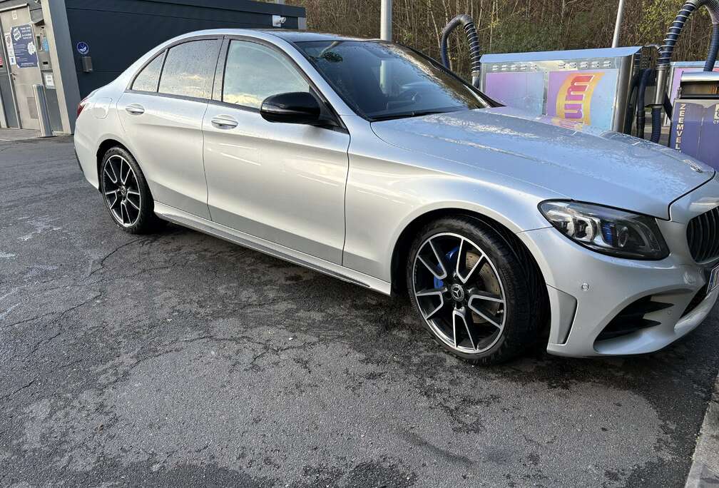 Mercedes-Benz 9G-TRONIC AMG Line