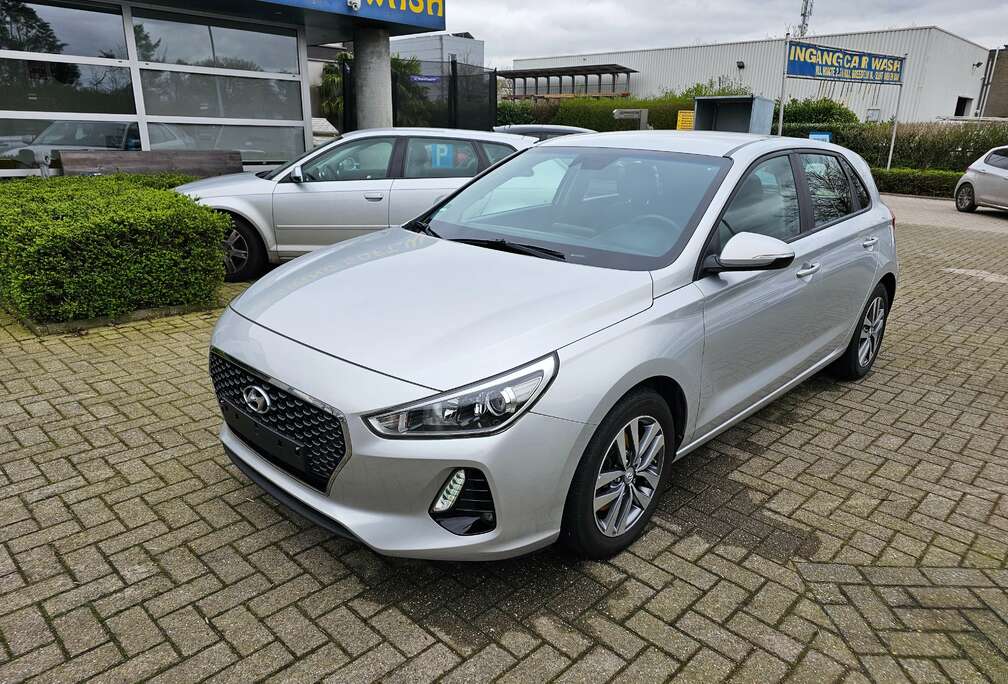 Hyundai 1.4i Twist1 Jaar Garantie, Airco, Cruise control