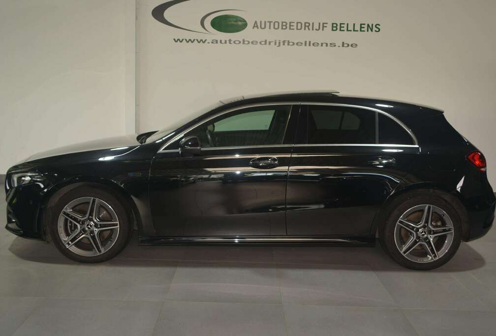 Mercedes-Benz A 250 e PHEV  (EU6AP) AMG LINE / PANORAMA / NAVI + CAMERA / APPLE / FULL