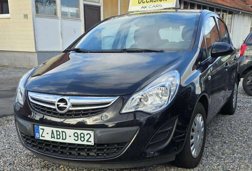 Opel Corsa 1.2i Black Edition