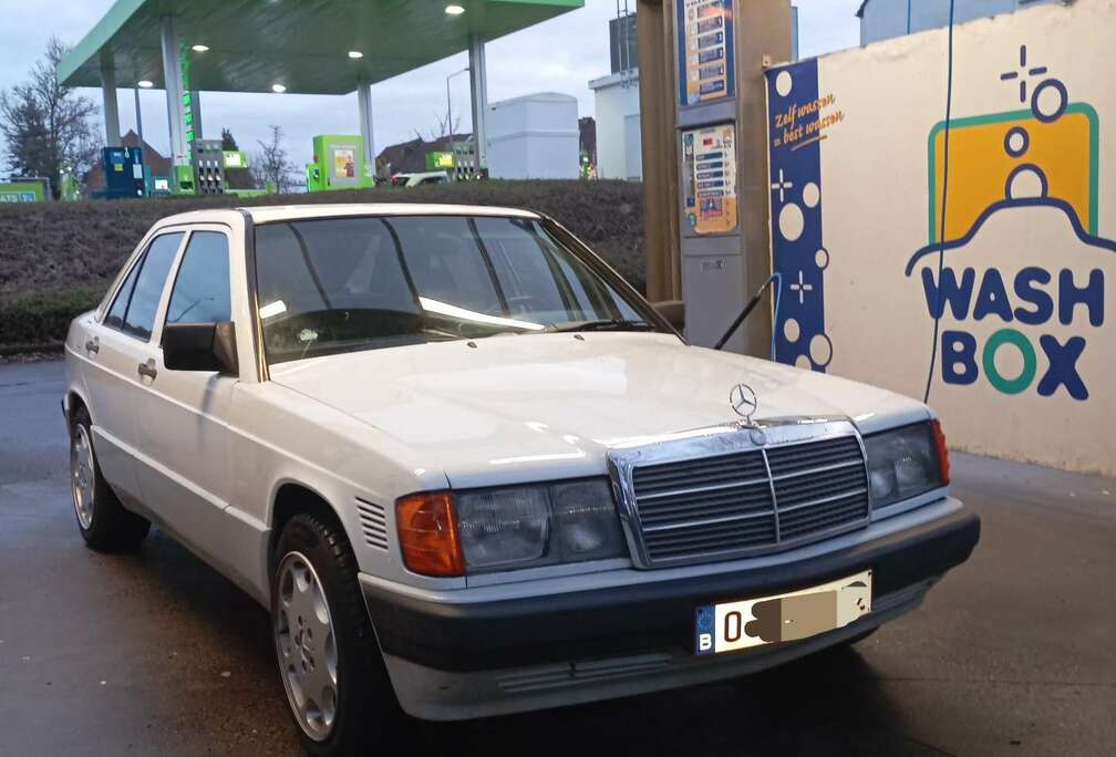 Mercedes-Benz 190TD 2.5