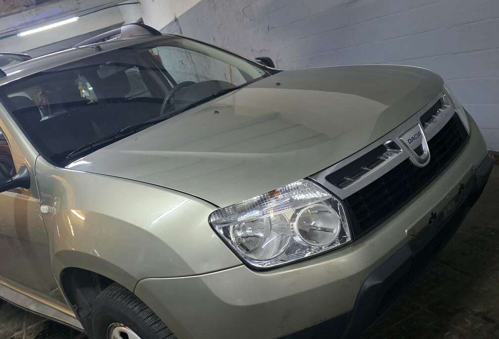 Dacia Duster 1.6 16V 4x2 Laureate