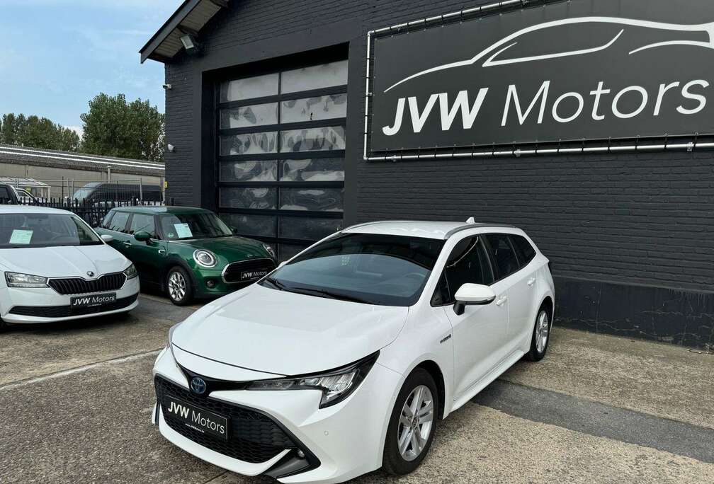 Toyota Touring 1.8i Hybrid * E-CVT * CarPlay * Camera