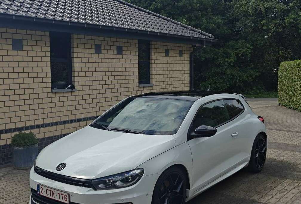 Volkswagen 2.0 TSI R-Line DSG