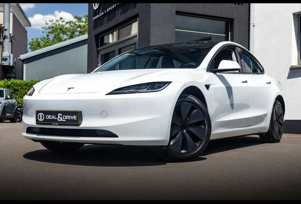 Tesla HIGHLAND RWDAUTOPILOTPANOWARRANTY 03/28
