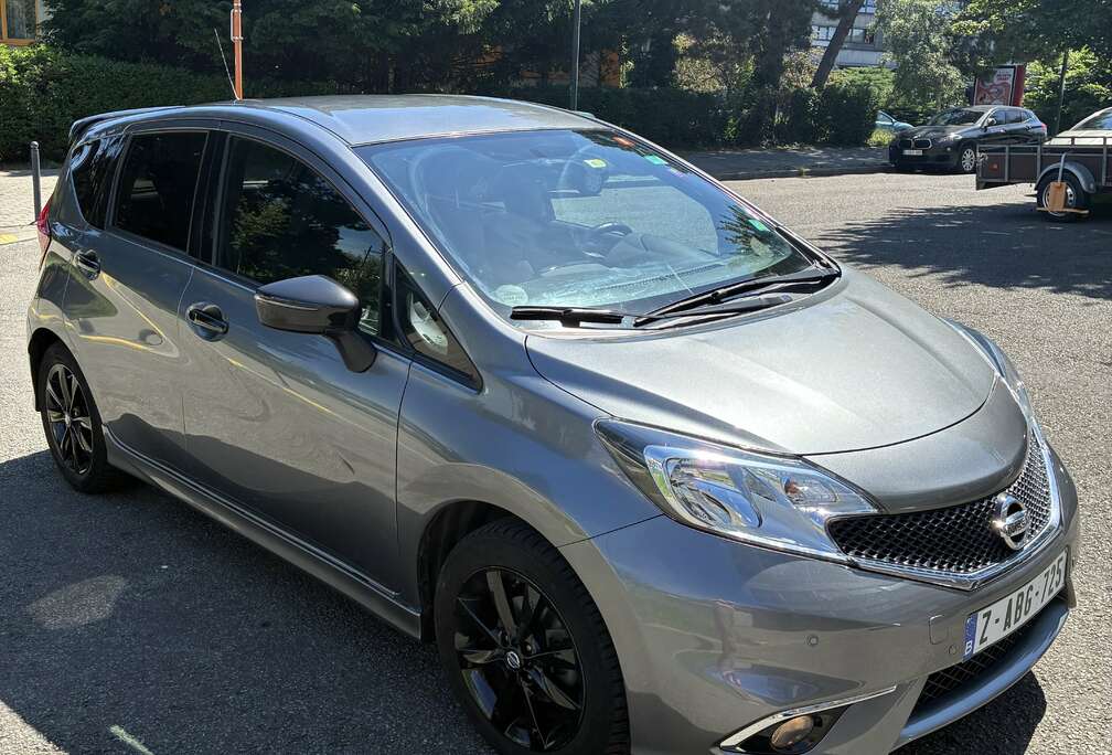 Nissan 1.2i Black Edition