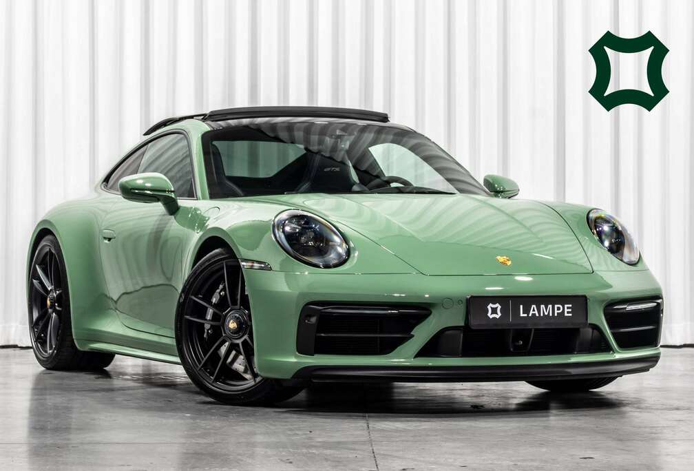 Porsche .1 Carrera GTS Coupé PTS Auratium Green Schuifdak BOSE