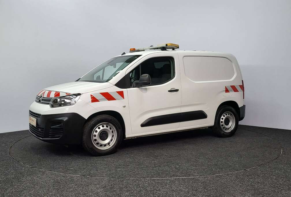 Citroen 1.2 PureTech Worker | 2021 | 95.598 km | Automaat | Camera | CarPlay | DAB | Navi | Kasten | Strobe | 1000kg laadvermogen