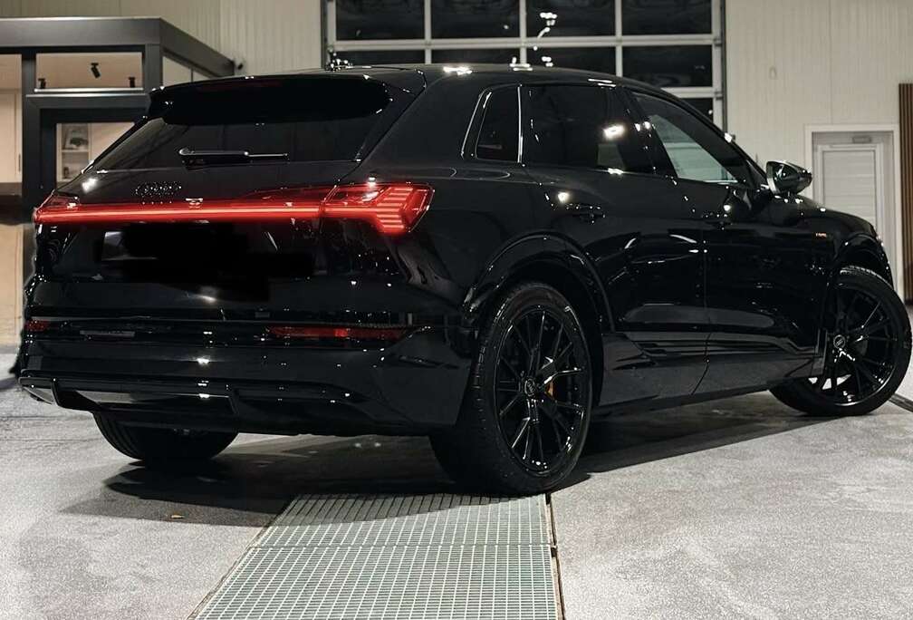 Audi 50 quattro S line