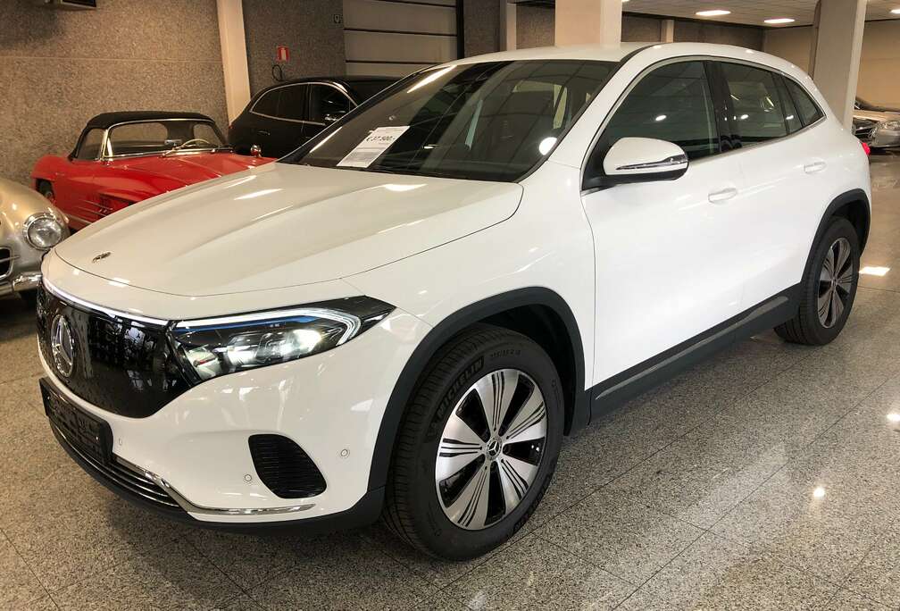 Mercedes-Benz EQA 350 4Matic, Winter pack, Carplay, Camera