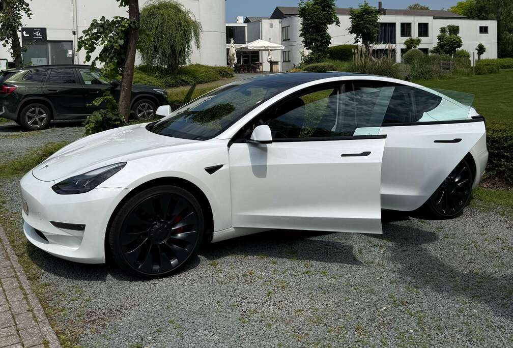 Tesla Model 3 78 kWh AWD Performance (377 kW)